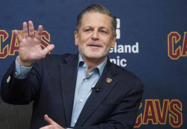 关于射击赛场再起风云：江畔鲨队队火力全开北城独角兽队，新援首秀制胜传控打穿防线的信息